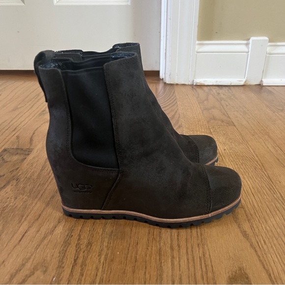 UGG Pax Waterproof Black Wedge Ankle Boots Sz 7.5 - Picture 8 of 13